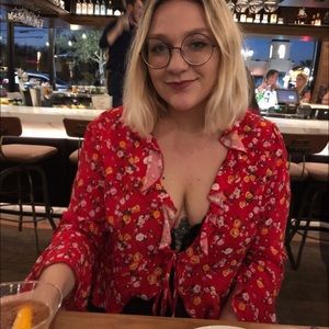 Red floral cropped shirt